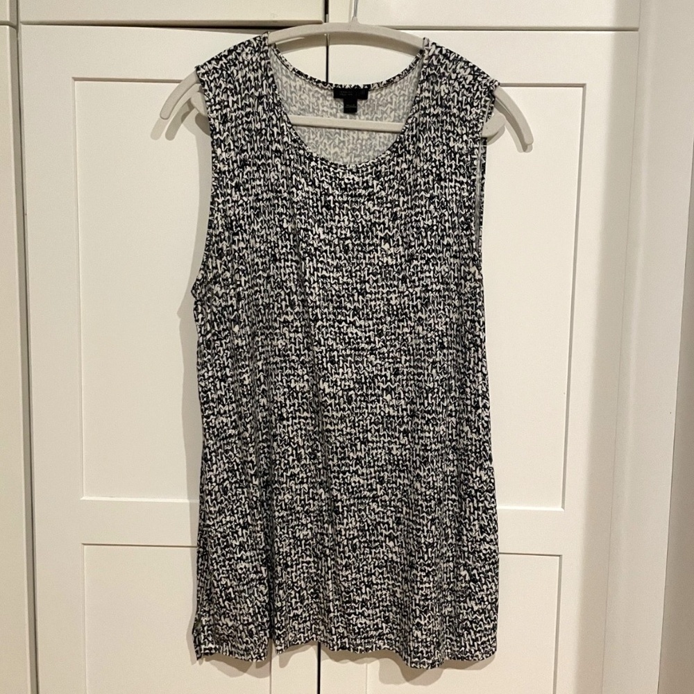 Size Large J.Jill Wearever Sleeveless abstract gray, black pattern Tunic